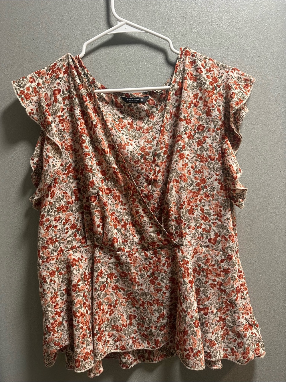 Mossimo Supply Co. Cream Blouse with Rust Floral Print